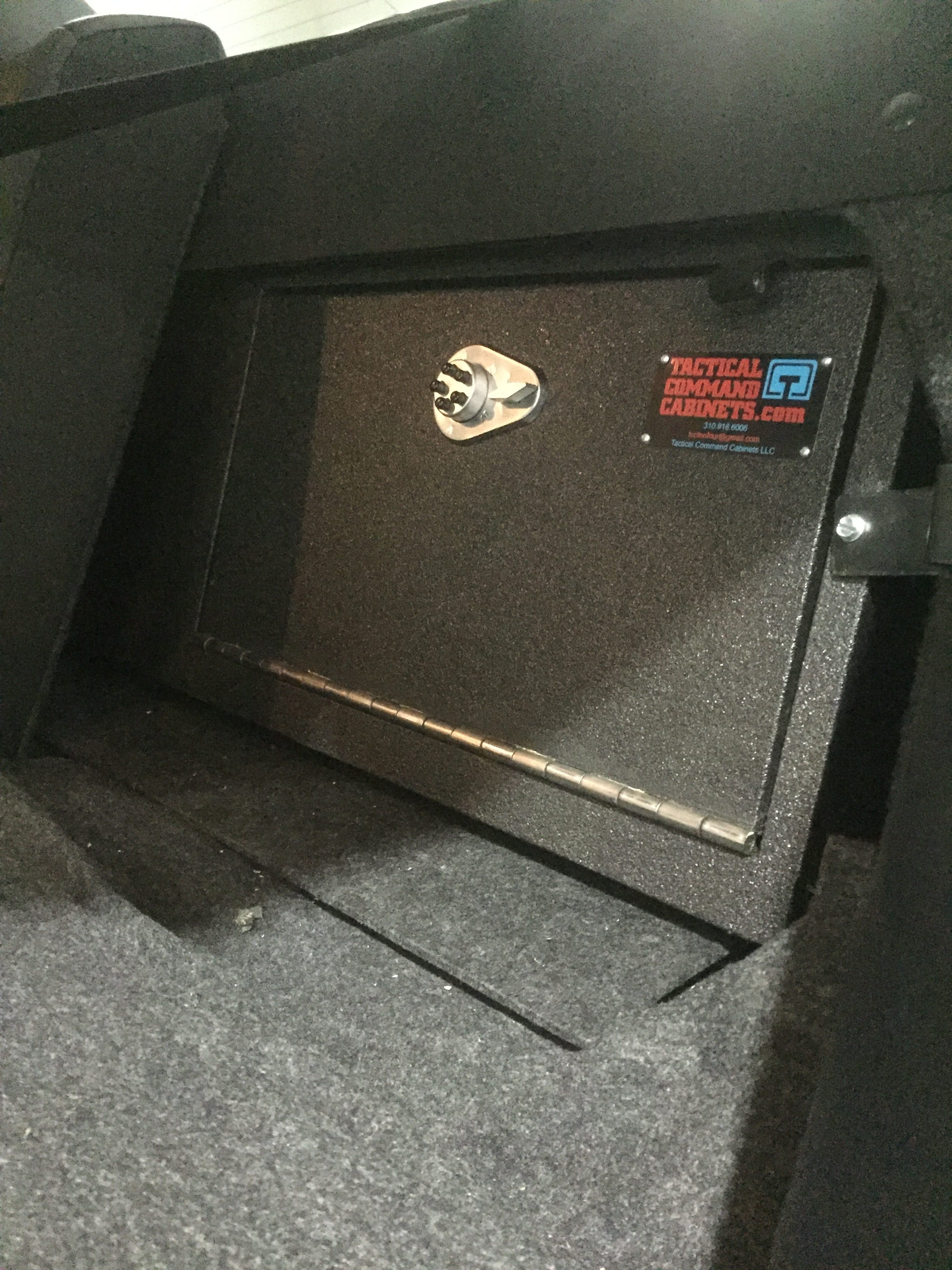 Under cover gun box