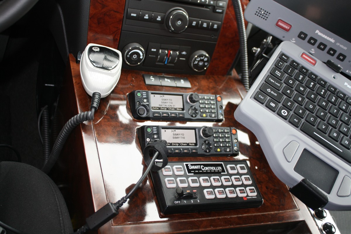 Fire vehicle radio console